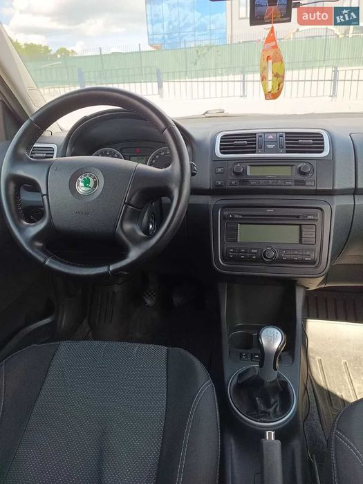 Skoda Fabia 2 2008, 1.6 бензин