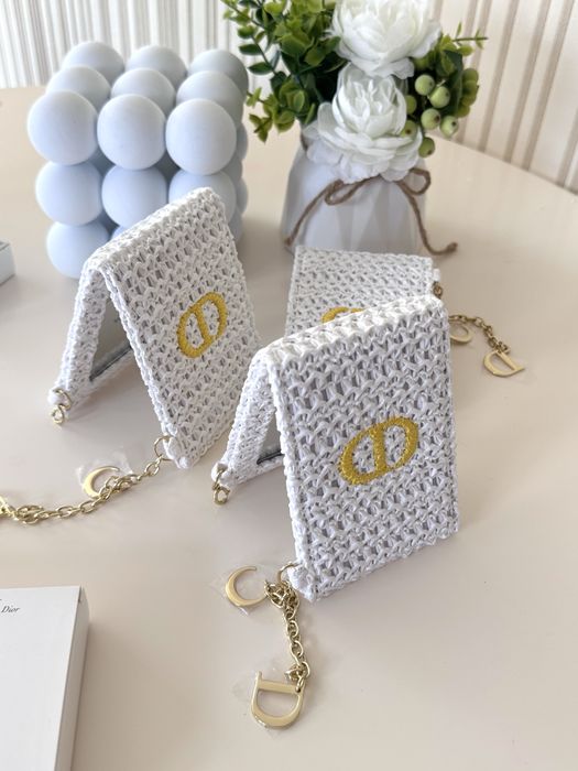 Лімітоване дзеркальце Dior