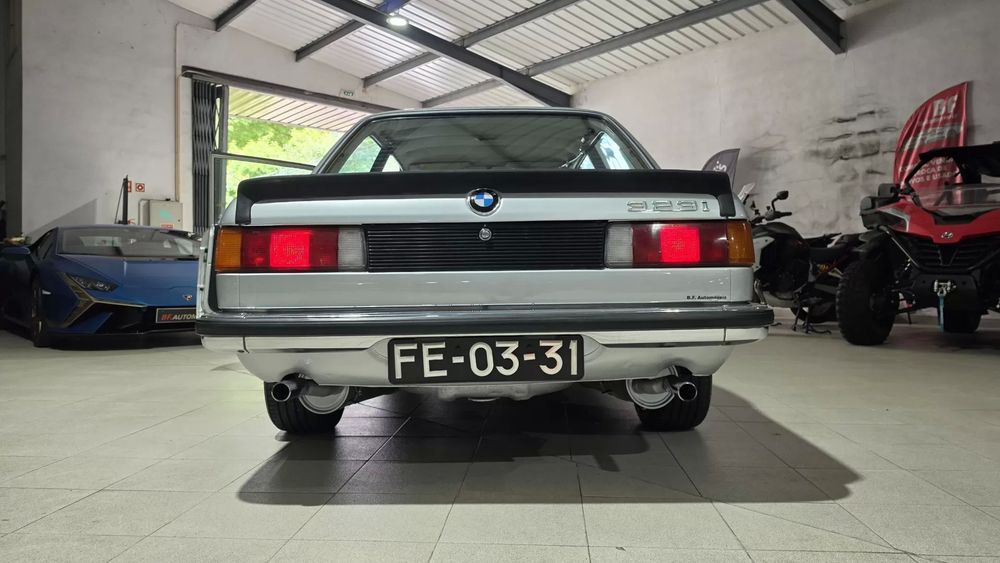 BMW 323