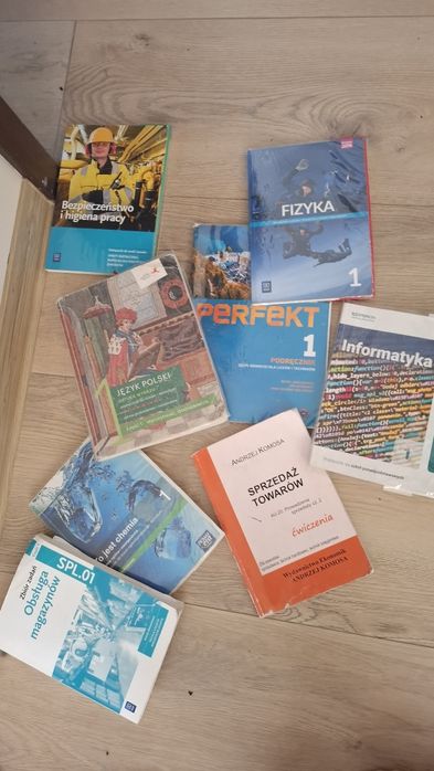 Sprzedam książkii do 1 klasy