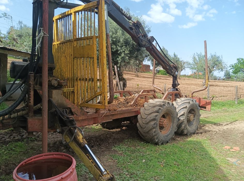Reboque florestal