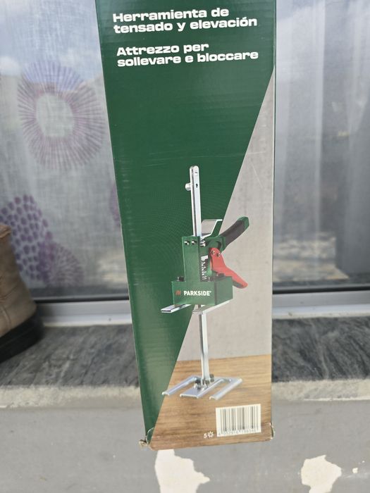 Ferramenta de tensionamento e elevação