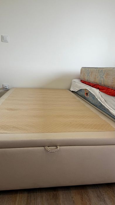 Cama de corpo e meio