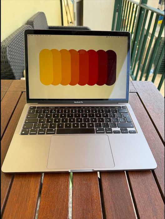 Macbook Pro M2 (2022) 13' 16GB - 256GB