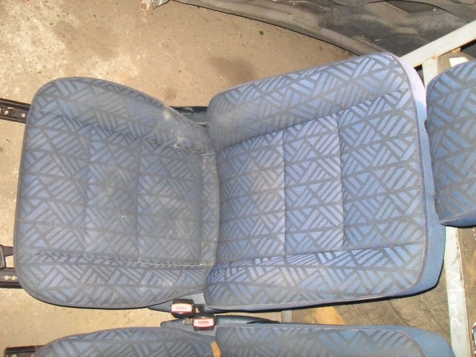 Fotele Tapicerka Mercedes w202 sedan niebieskie