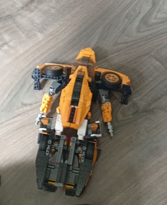 Klocki auto-robot