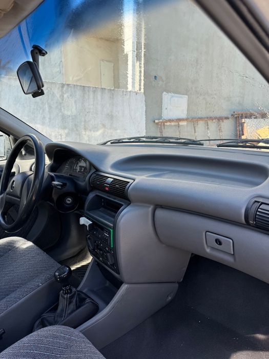 Opel Astra — fotografia 9