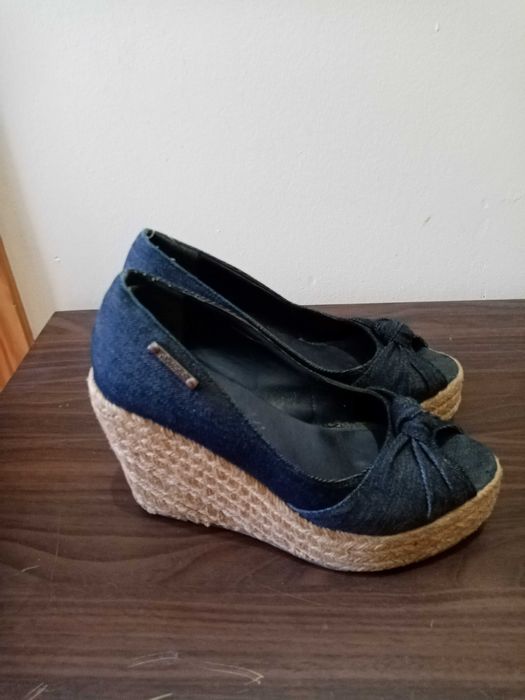 Sapatos com plataforma