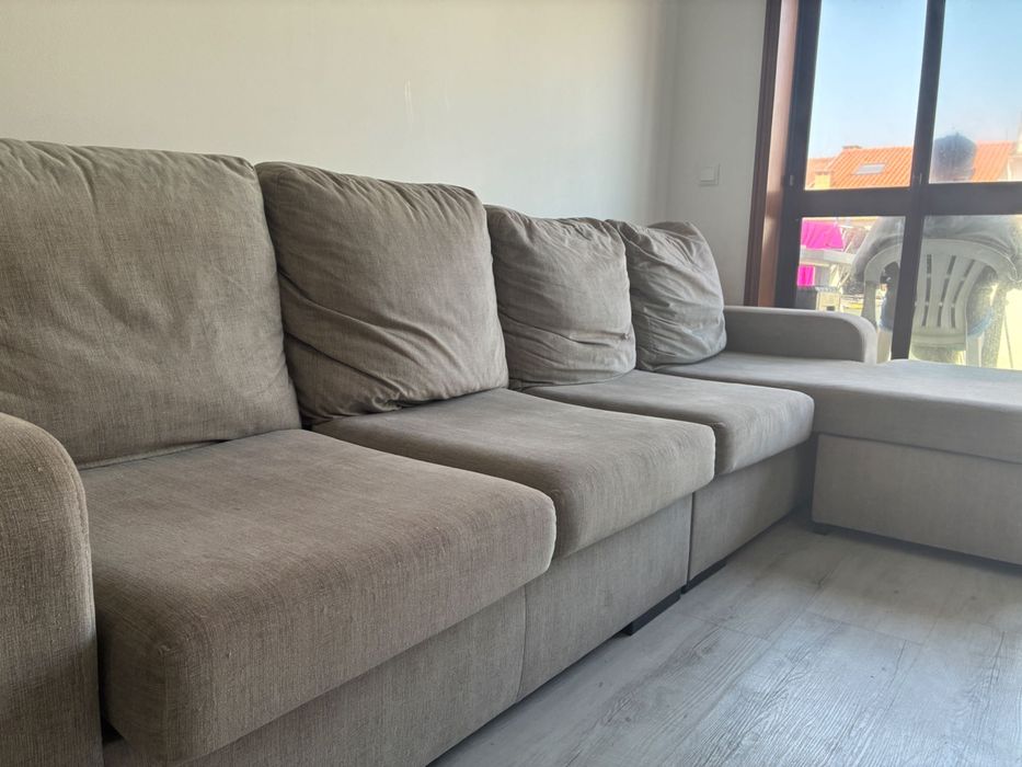 Sofá com chaise longue reversível