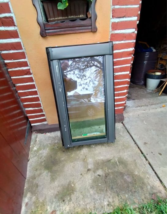 Okno dachowe bez kolnierza Rota