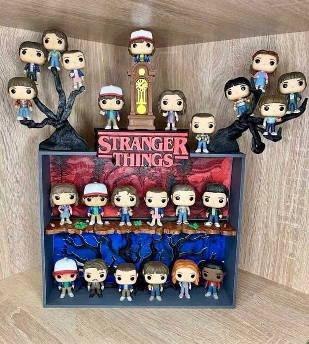 Поличка для фігурок Stranger Things з серіалу "Дивні Дива" Kinder Joy