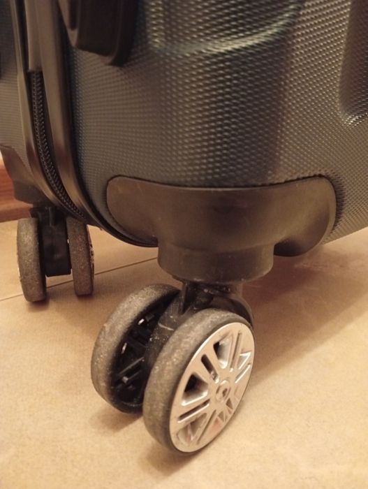 Walizka kabinowa BAGIA