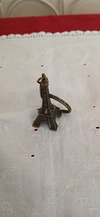 Porta-chaves Torre Eiffel, novo
