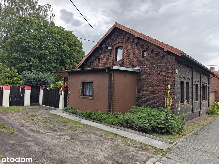 Urokliwy bliźniak z ogrodem