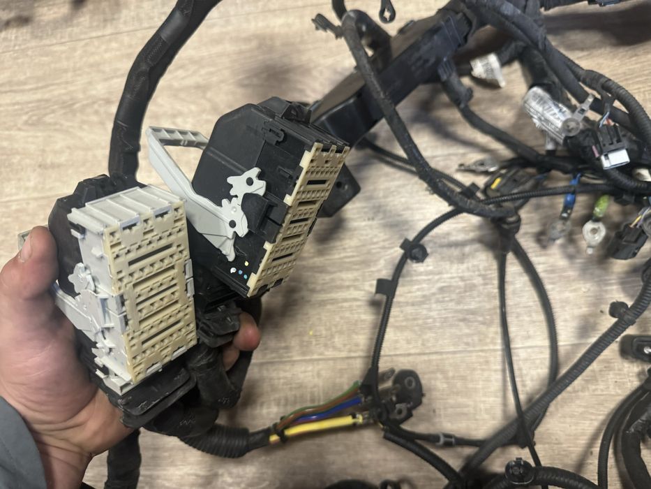 Mustang mach-e Проводка