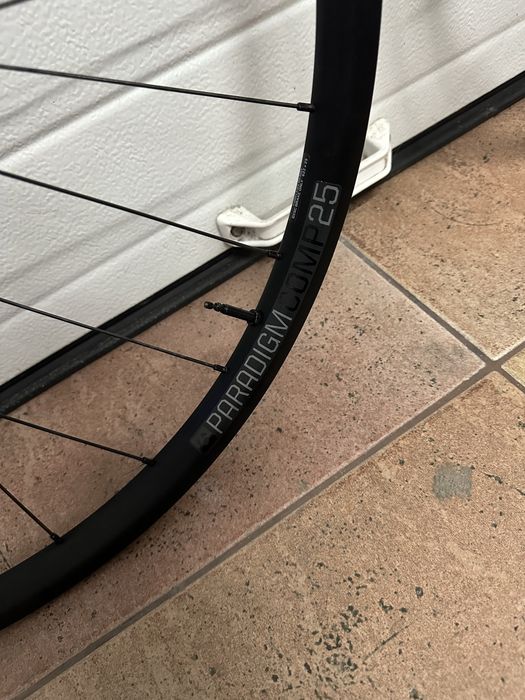 Koła rowerowe Bontrager 25’