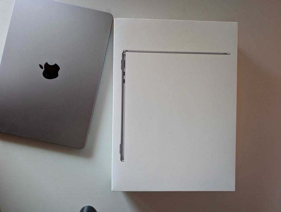 Apple Macbook Air M2 16gb RAM