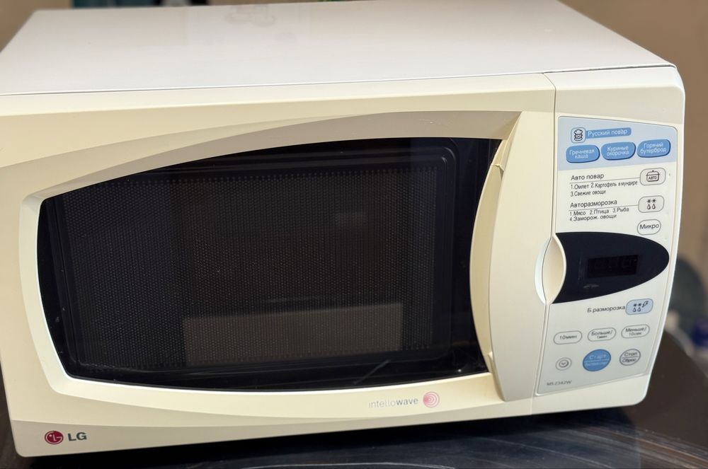 Мікрохвильова піч LG Intellowave