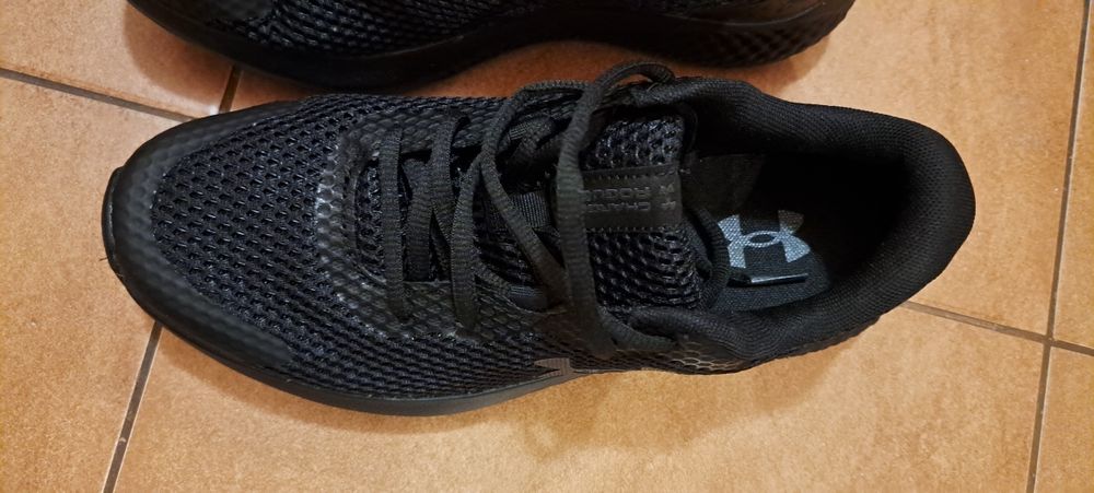 Buty Under Armour 38,5 wkł.wew 25