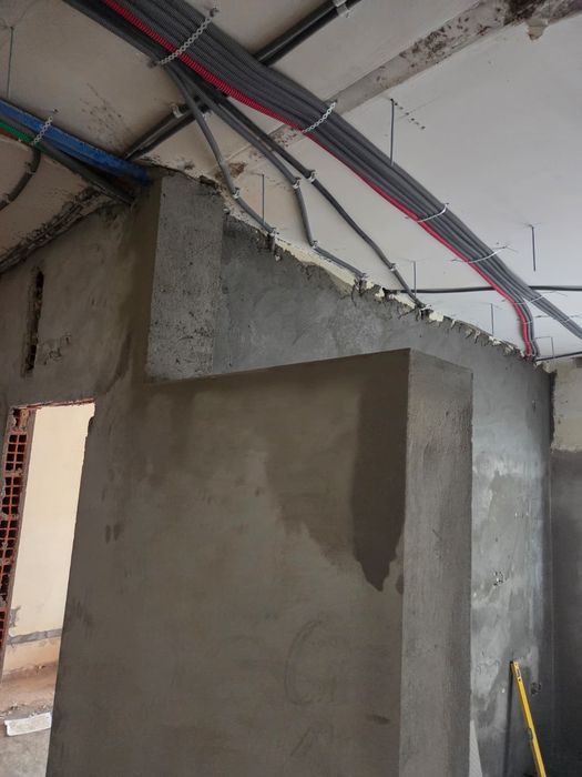 Pequenos trabalhos de Reformas,Eletricista em geral,câmaras, alarmes