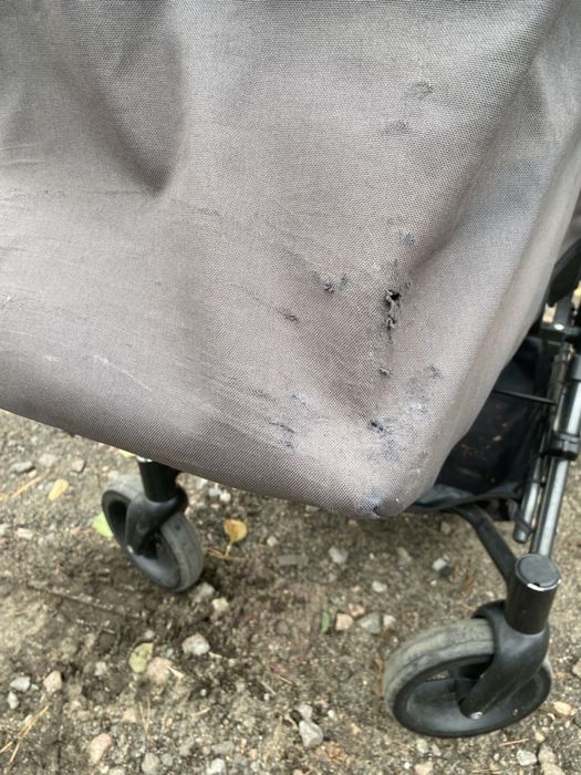 коляска для дитини з інвалідністю