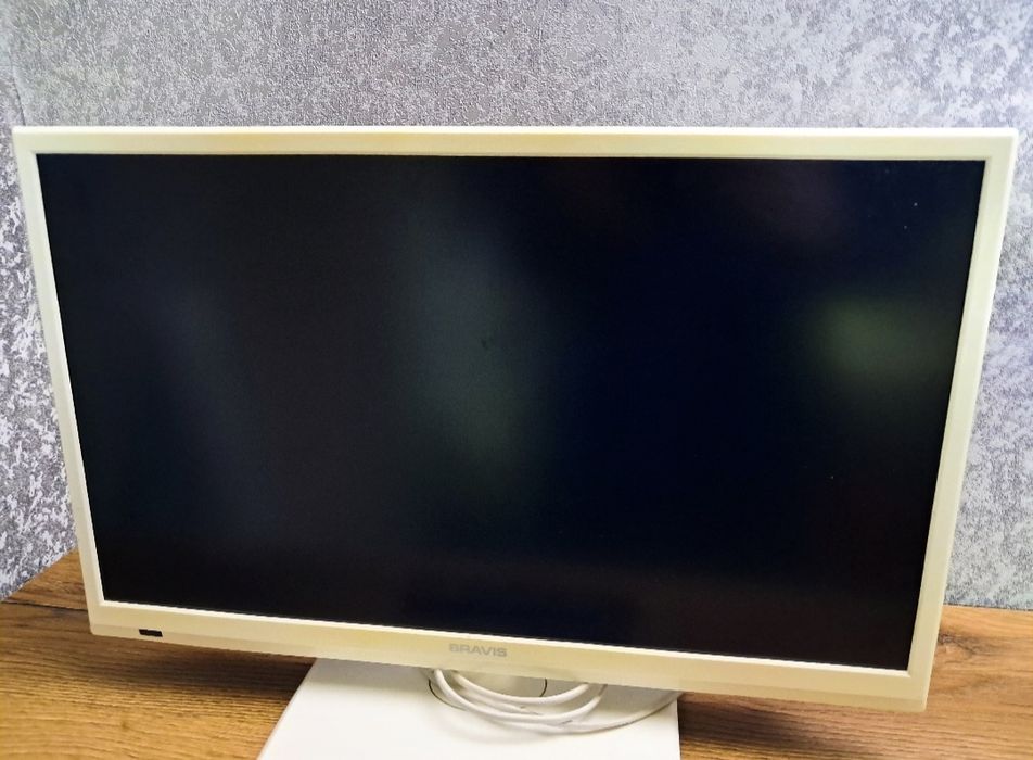 Телевізор + пульт