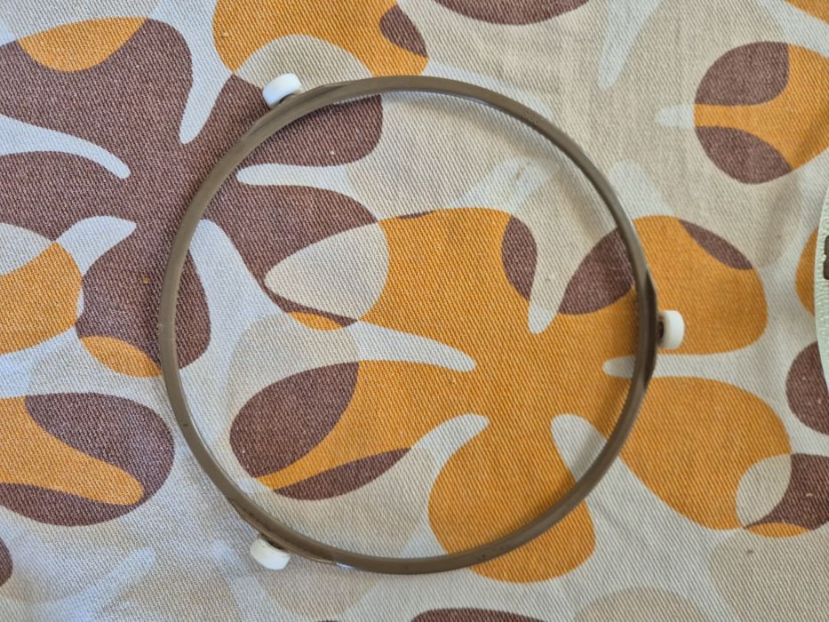Pratos de microondas 24,5cm como novos