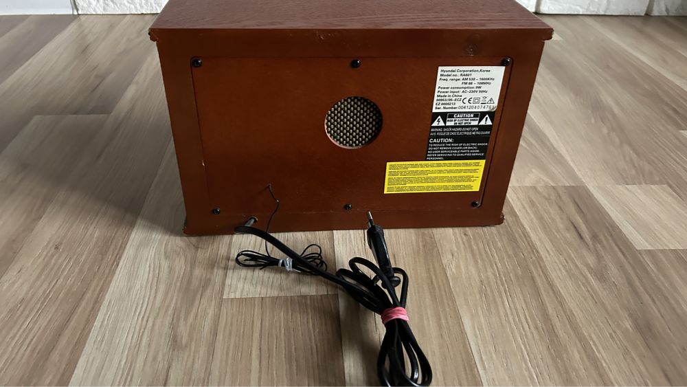 Radio w stylu retro Hyundai RA601