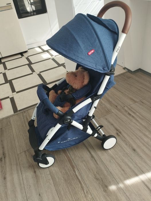 Продам прогулочную коляску CARRELLO Pilot