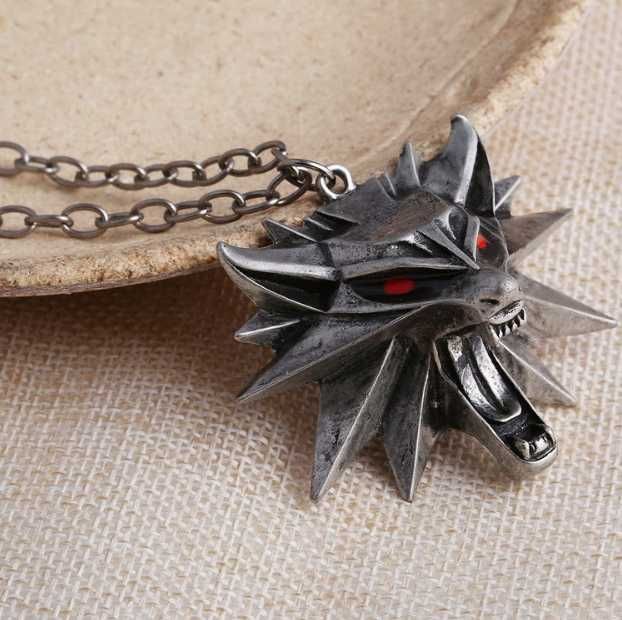 MEDALION Szkoła Wilka WIEDŹMIN Czerwone Oczy Naszyjnik Amulet GERALT