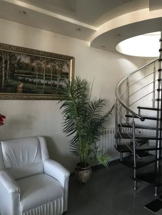 Продаж квартири 68 кв.м, вул. Академіка Сахарова