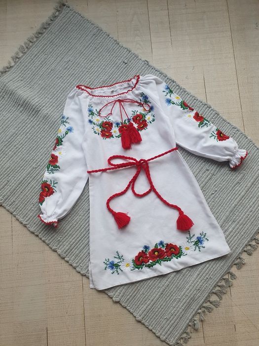 Сукня вишиванка для дівчинки на 4-6 років розмір 104