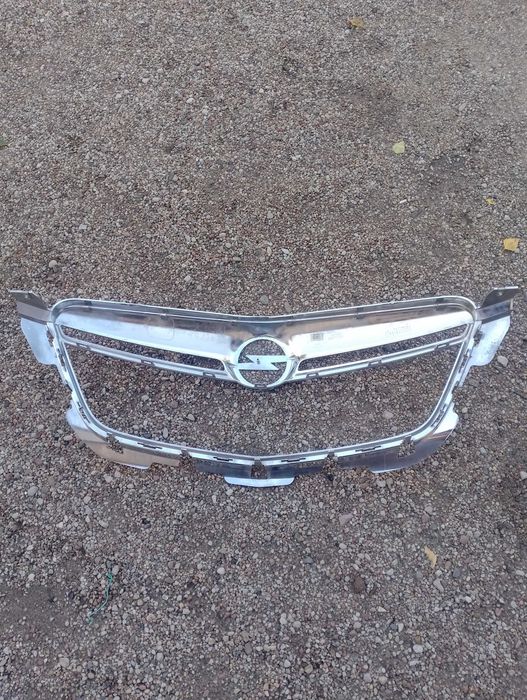 Chromowana ramka grilla opel mokka 2013 r.