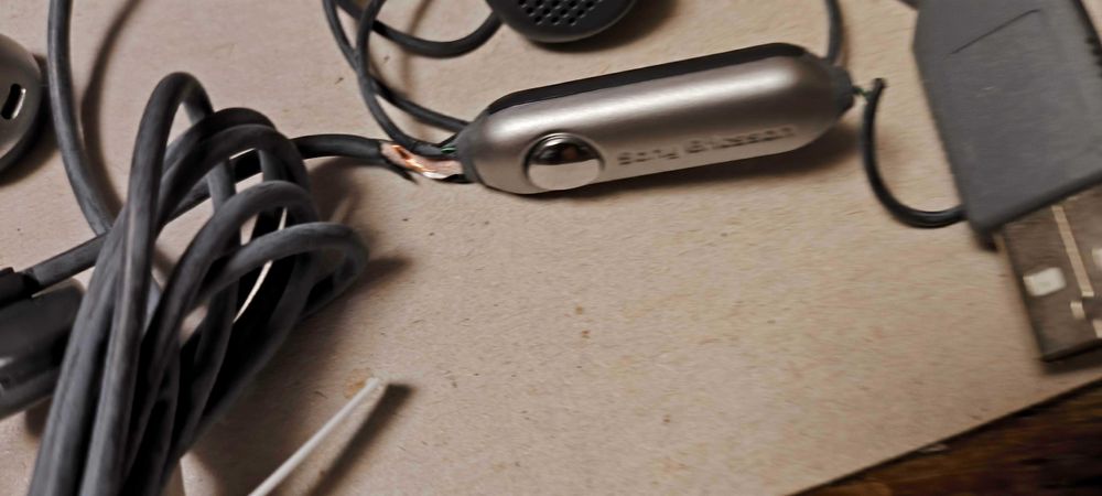 Słuchawki hpm-61 do telefonu Sony Ericsson walkman+przewód usb