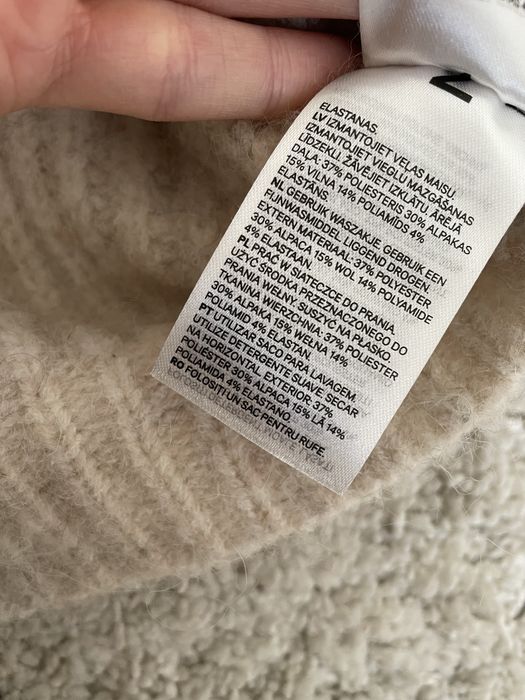 Sweter H&M wełniany S/36 podniesione ramiona