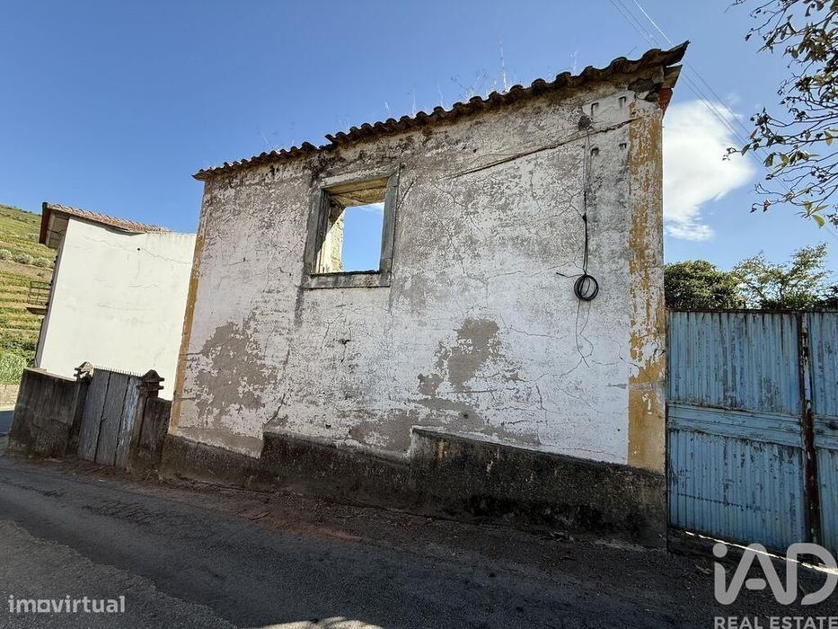 Casa / Villa T2 em Peso da Régua e Godim de 265,00 m2