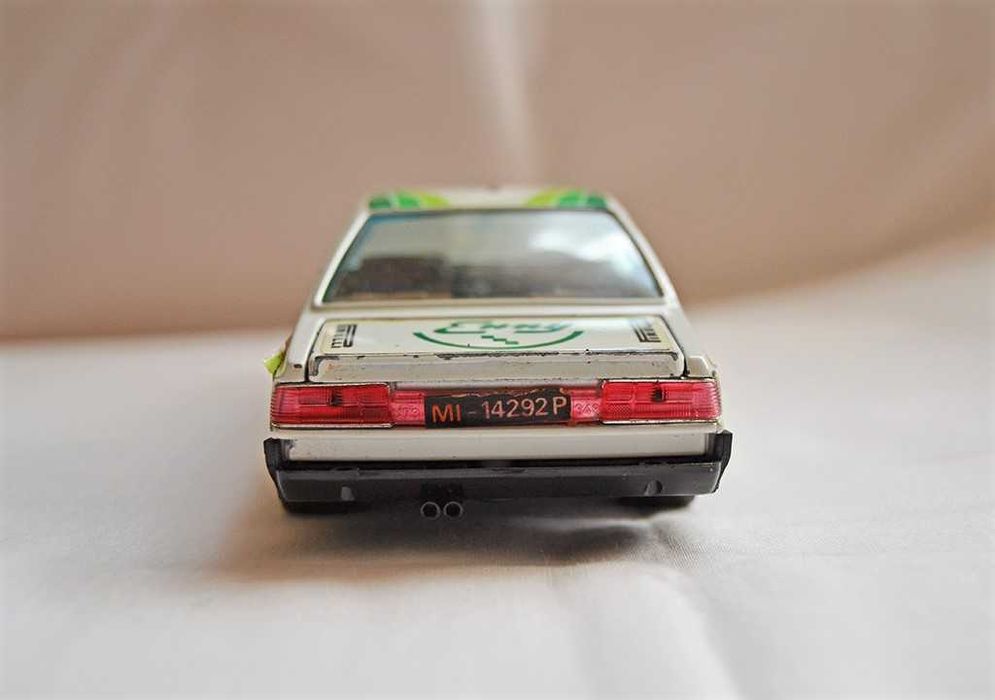 BMW 635 CSi Bburago 1/24