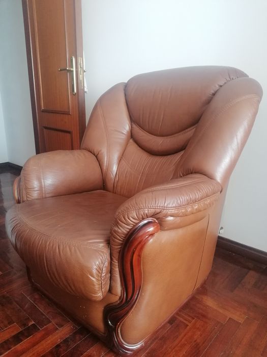 Sofá individual em couro