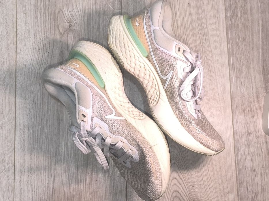 Nike ZoomX Invincible Run Flyknit 2 White/Hydrogen Blue Wom