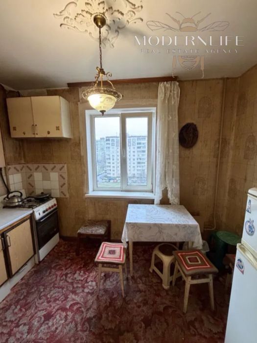 Продаж 1к квартири вул. Червоної калини 81 б