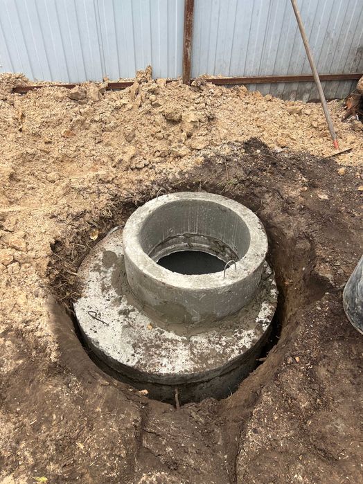 Бетонні кільця для каналізації. Копка, доставка, монтаж