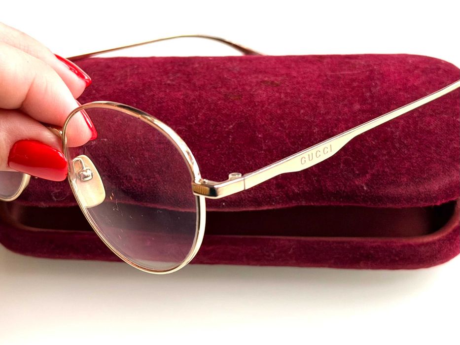 Óculos Gucci armação dourada