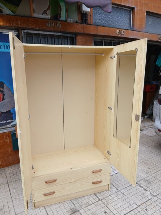 Roupeiro 2 portas e 2 gavetas com espelho