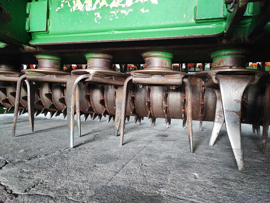 Zestaw Brona Amazone KG 303 Siewnik Amazone AD 303 D9