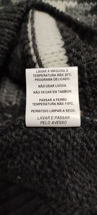 Camisola de lã
Tam 12 anos