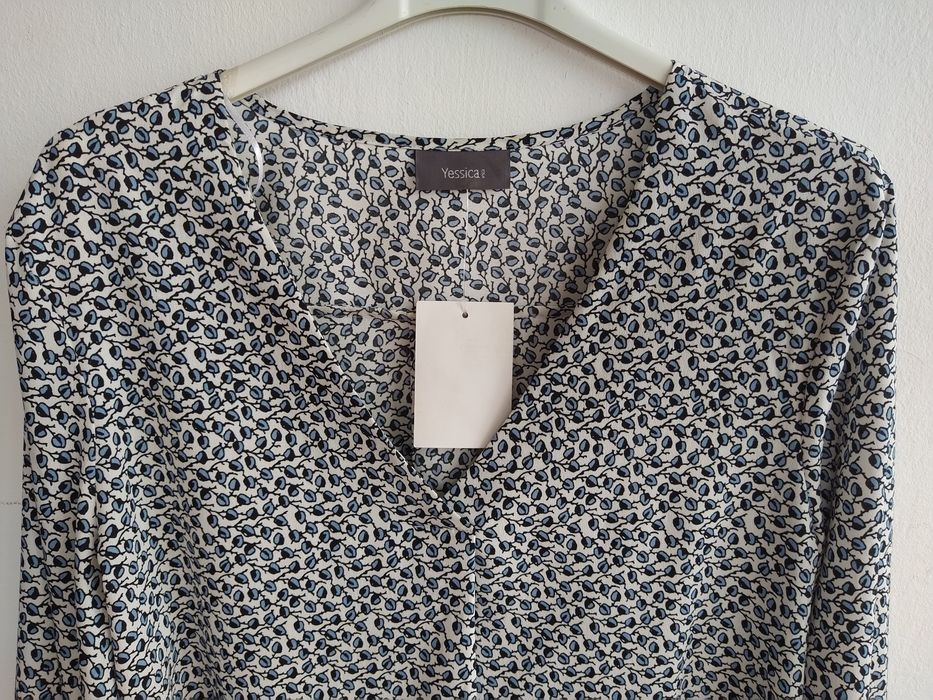 Blusa com padrão C&A Tamanho 38 Nova! Santo António •