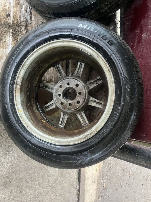 Продам диски  R15 универсальные