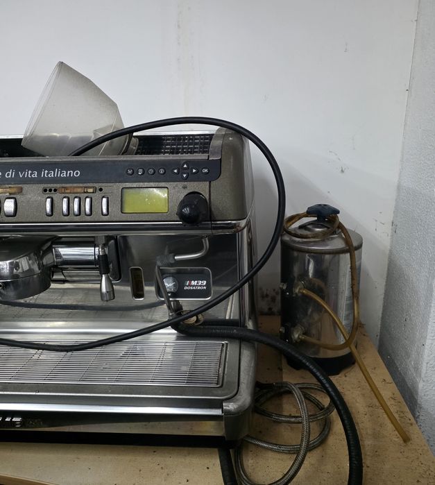 Máquina Profissional de Café La Cimbali M39 Dosatron + Moinho