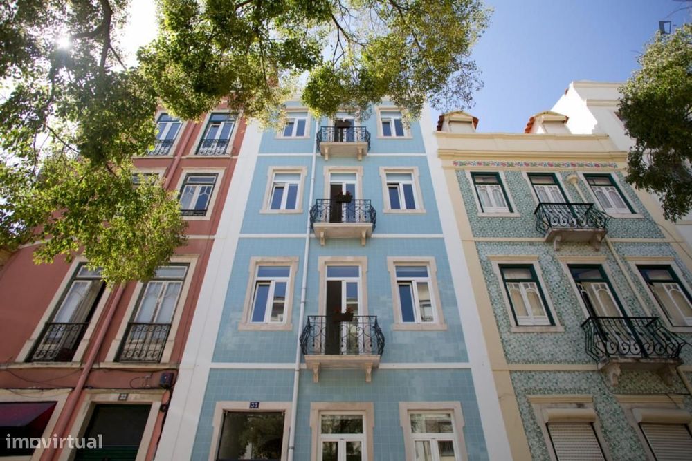 Quarto - localizado em São Sebastião Lisbon