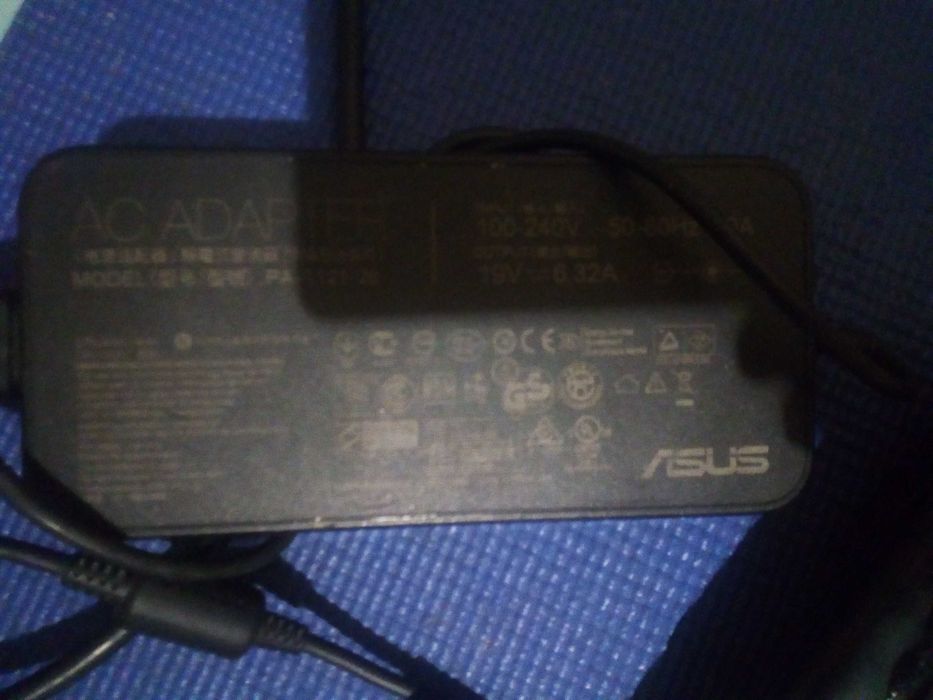 Ноутбук +4 телефона цена за все